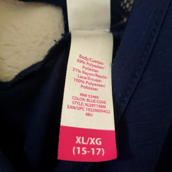 Junior's No Boundaries Navy Top - Picture 4 of 5